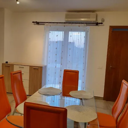 Apartment Dragica