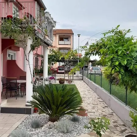 Apartment Dragica *